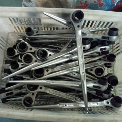 Acero de carbono de color plateado de alto par cónico de 19 mm 22 mm de doble extremo con llave de conexión de conexión Podger andamio llave de espuma